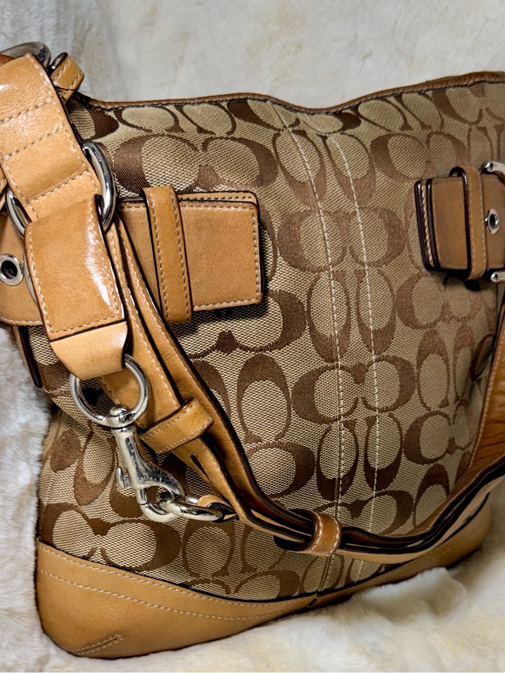 Vintage Coach Soho Buckle Signature Shoulder Bag Golden Khaki Y2K